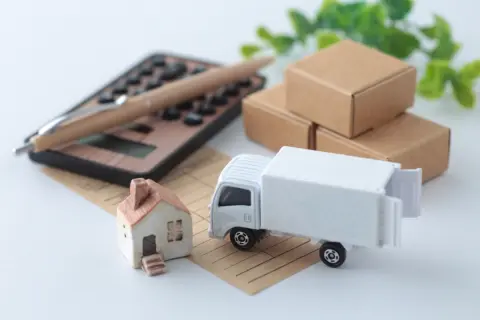 転勤のため引っ越しをしましたが、同じような条件で引っ越しした友人の引っ越し料金と5万円も差がありました。同じ会社でも差が出るのは何が原因ですか？