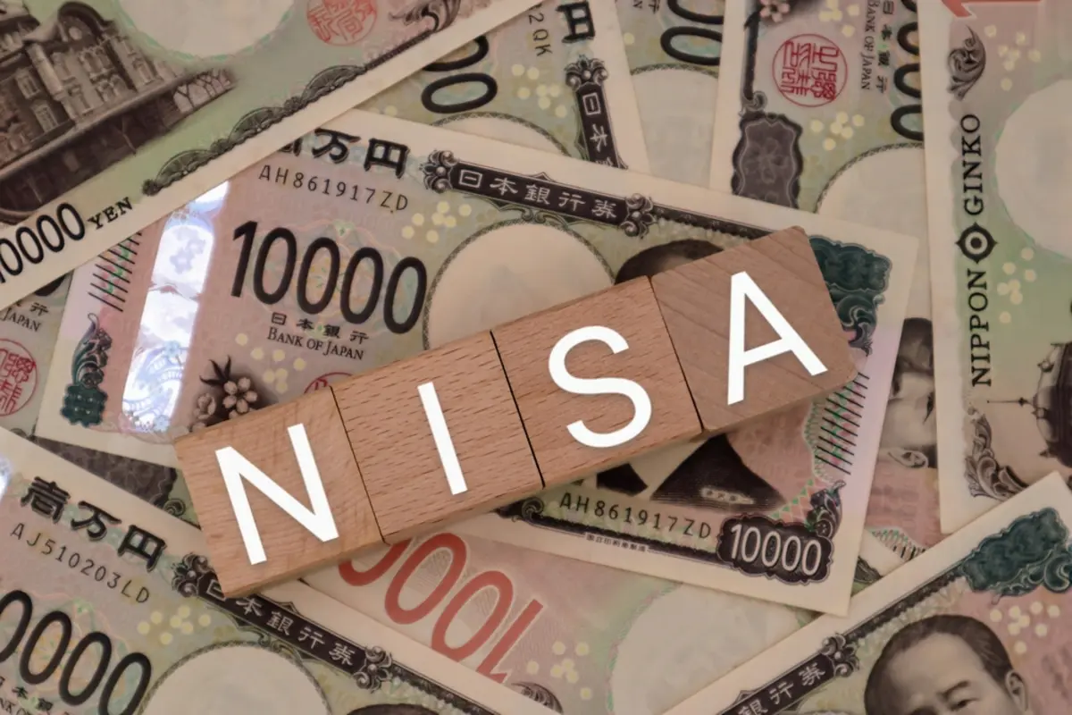 「退職金2000万円」だけど“貯金500万円”で不安…でもNISAで「年率4％・10年」で運用出来たら安泰ですか？ 運用の“可能性とリスク”をシミュレーション