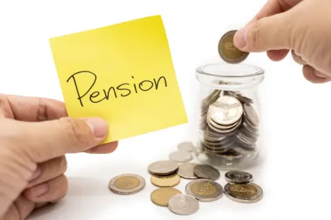 学生時代の「年金2年分」が未納です。手取り19万円で“40万円”払っても、増えるのは「月3000円」と聞きました。余裕もないですし、払うほうが損ですよね？ 追納で増える年金額を試算