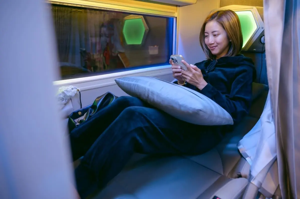 高校生の娘が“夜行バス”で「ディズニー」へ遊びに行きますが、節約のためとはいえ安全面が心配です…親として「新幹線＋ホテル」の差額を出してあげるべきですか？“名古屋-東京”の費用も確認