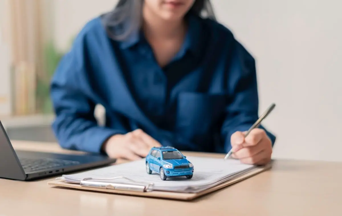 就職祝いで「180万円のN-BOX」を“子ども名義に変更”したら、まさかの「時価評価額」に驚き！ 中古の軽自動車で“高級車”でもないのにナゼ!? 贈与税がかかる理由を解説