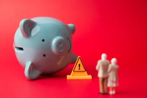 夫は「70歳まで年金を繰り下げる」と言いますが、私は不安です…夫婦で貯金1000万円。60歳から70歳まで年金なしで生活できるでしょうか？