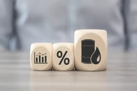 2025年12月に廃止された「ガソリンの暫定税率」。給油してもあまり安くなった実感がないのですが、価格はどう変わったのでしょうか？