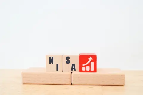 “世帯年収800万円”で、NISAに「月6万円」積み立てる夫婦。夫は「貯金分もNISAに回そう」と言いますが、資産の“ほとんどがNISA”は危ないですよね？ 貯金・投資のバランスとは