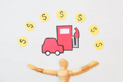 車通勤の私には「ガソリン高騰」は悩みの種。「リッター30.9円」の補助金はいつまで続くの？ 「激変緩和措置」のこれからを解説