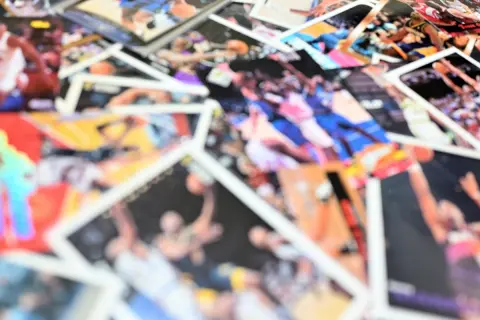 「トレカのコレクション」をフリマアプリで断捨離した夫、去年だけで「30万円近く」も売れたのに確定申告していない!? このまま「無申告」だとどうなるの？ 待ち受けるペナルティと、今すぐ取るべき対処法とは