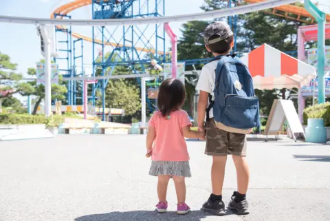 遠方から家族4人「総額30万円」かけてディズニーへ！ 母に「海外じゃないんだから使い過ぎ」と怒られたのですが、ディズニーの“平均売上高”と比べて高いですか？ リアルな金額内訳も紹介