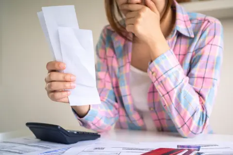 テレビを処分したのにNHKの請求が…「スマホを持っているから」という理由なのですが、スマホでNHKを見たこともありません。これ払わないとダメですか？