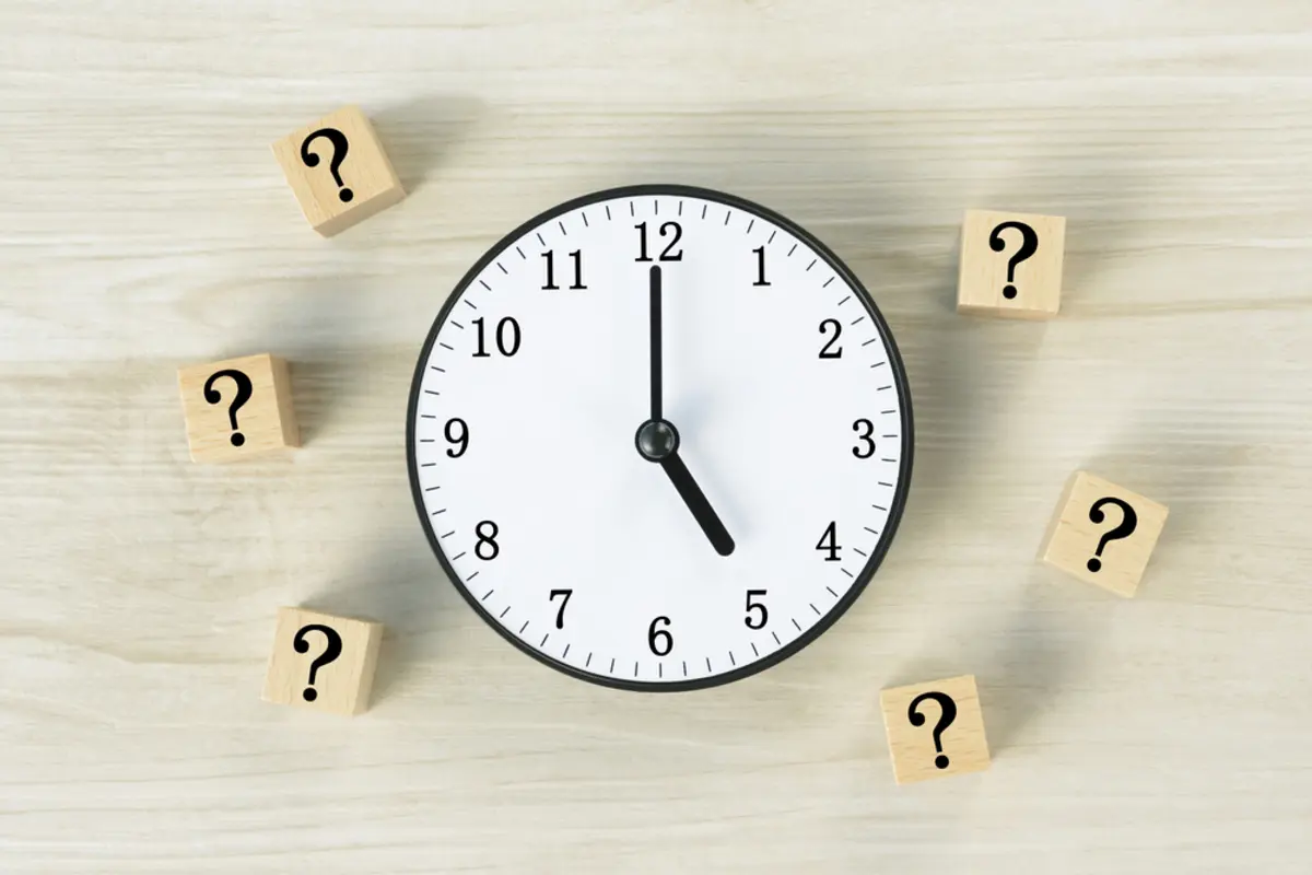 働いている会社の定年が60歳から65歳に延長。退職金は65歳まで働かないと満額もらえない？ 60歳退職は損になりますか？