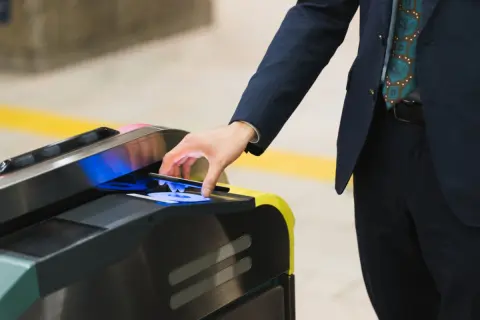 「6ヶ月定期」を買って「1ヶ月」で転勤。残った日数分はすべて払い戻しできますか？