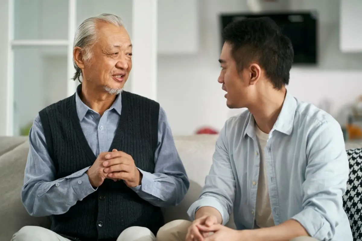 兄が「年金は繰り下げたほうが得だ」と言う一方で、母は早く受け取りたいようです。どちらを選ぶ人が多いのでしょうか？