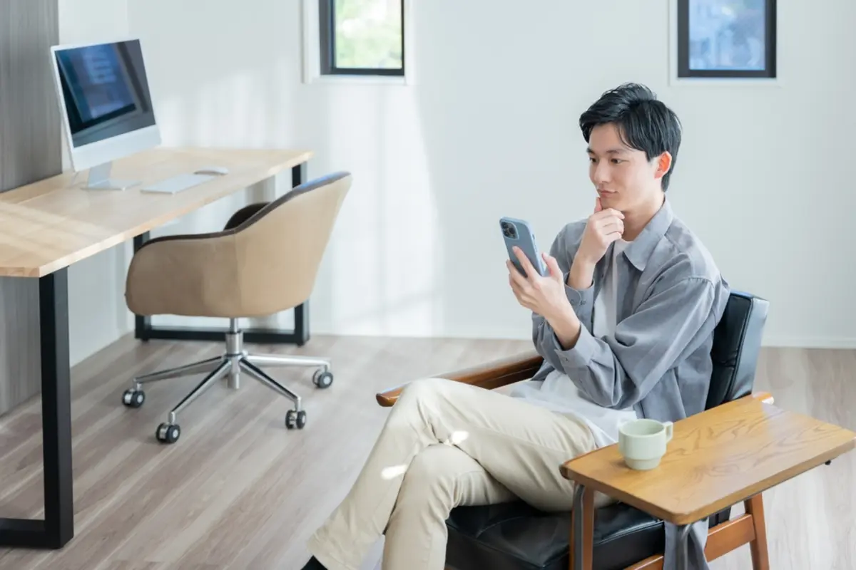 4月から一人暮らしの息子は「テレビは持たない」と言っています。スマホしかないなら「NHK」の受信料を払う必要はないですよね？