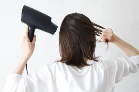 【検証】高性能ドライヤーは「2万5000円」と高価でも「3000円モデル」より“電気代が安い”!? 4人家族なら何年で元が取れる？ 乾くまでの時間もあわせ比較！