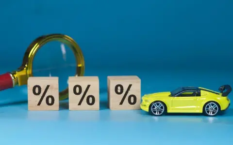 息子が「月5万円でヤリスに乗れる」と言いますが、7年乗ると“総額420万円”ですよね？ 親が「車代270万円」出すほうがサブスクより得ですか？「自動車税」がかからないならアリでしょうか？