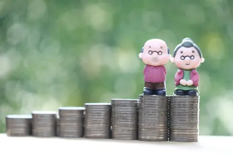 退職金「1700万円」を全額預金で大丈夫？ 夫は“投資”を主張…“置いておくだけ”では損になりますか？