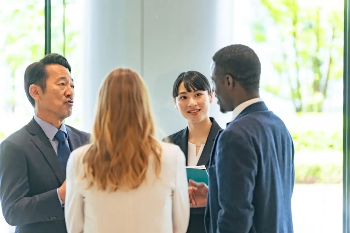 定年後に「通訳案内士」として働きたいです。インバウンド需要で稼げると聞きましたが、実際の「年収」はいくらですか？