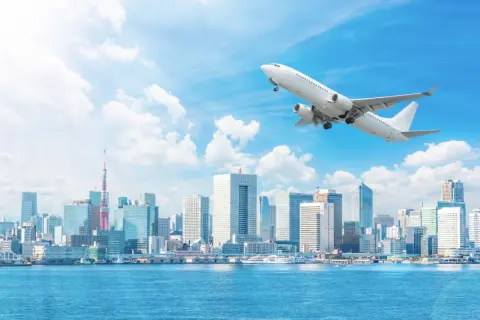 子どもから“定年祝い”に旅行のプレゼント。JAL「クラスJ」とANA「プレミアムクラス」から選んでと言われたのですが、違いはなんですか？