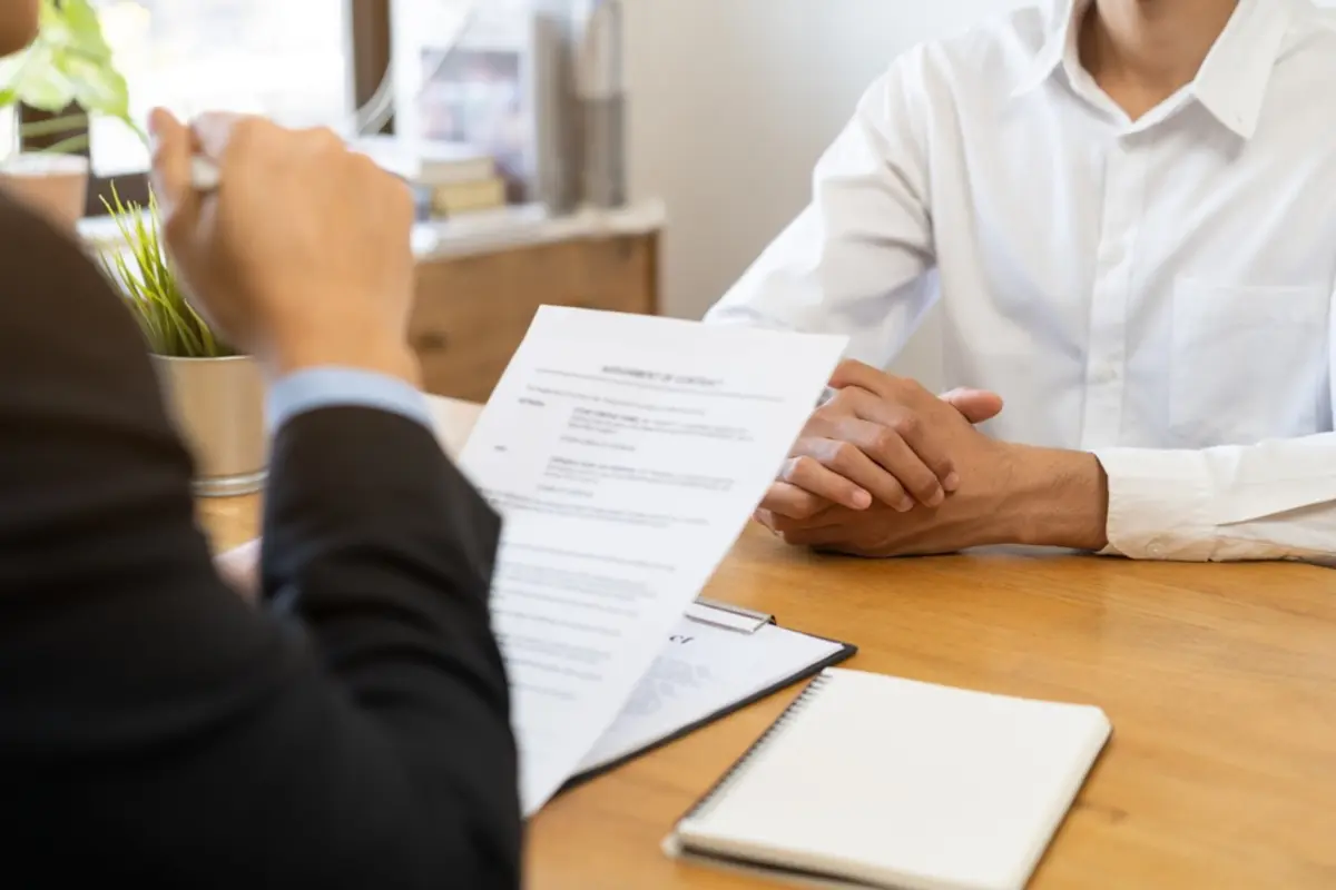 求人には「アルバイト」と書かれていたのに、面接では「パート扱いです」と言われました。この2つは同じではないのでしょうか？