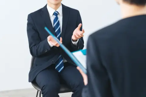 「副業経験」があると転職で有利になると聞きました。収入の多さより、実績として評価されやすいのはどのような副業なのでしょうか？