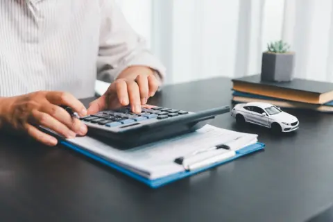 4月初旬に軽自動車を売却したのに、「7200円」の納付通知書が届きました…。月割りで返金されますか？