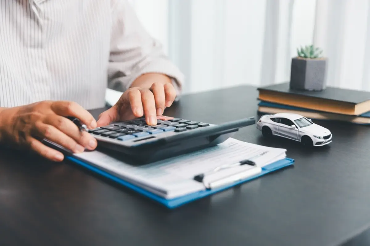 4月初旬に軽自動車を売却したのに、「7200円」の納付通知書が届きました…。月割りで返金されますか？