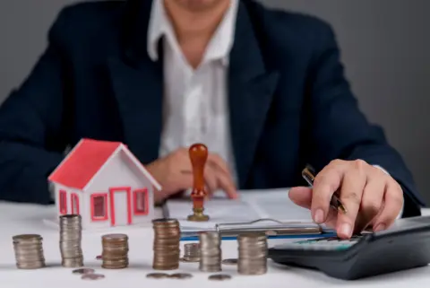 現在26歳で住宅ローン50年を検討中です。76歳までローンを組むのは無謀でしょうか。非現実的ですか？