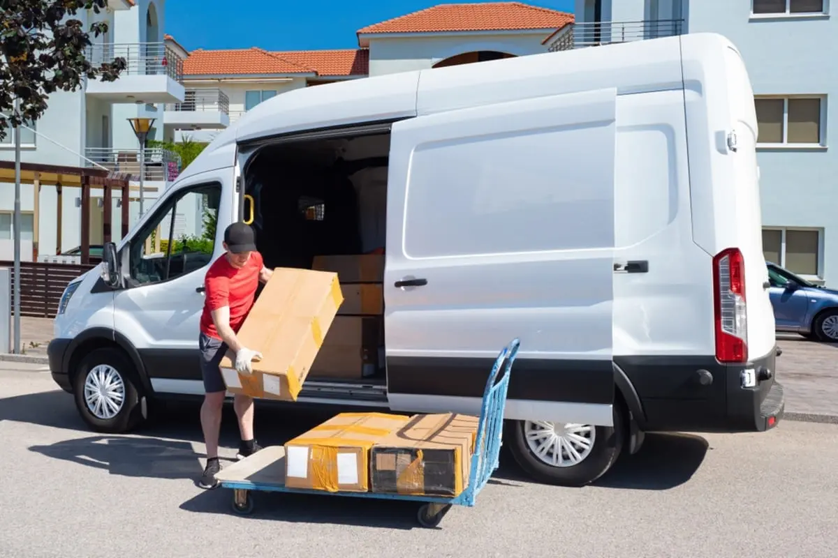 運送業者「今日の日当飛びました」→マンションに“置き配”に行ったら駐車違反に…たった2～3分でも配送に「5分以内積み下ろし」は不適用なんですか!? ルールは見直されるべきなのか