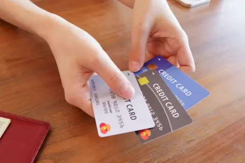 クレジットカードの年会費が「1万1000円」…夫は「ポイントで元が取れる」と言います。本当に得なのでしょうか？