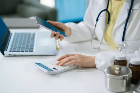 かかりつけ医に行かず、直接「総合病院」を受診した母。あとから“追加費用”がかかると聞いて不安になっています。紹介状がないだけで負担はそんなに変わるのでしょうか？