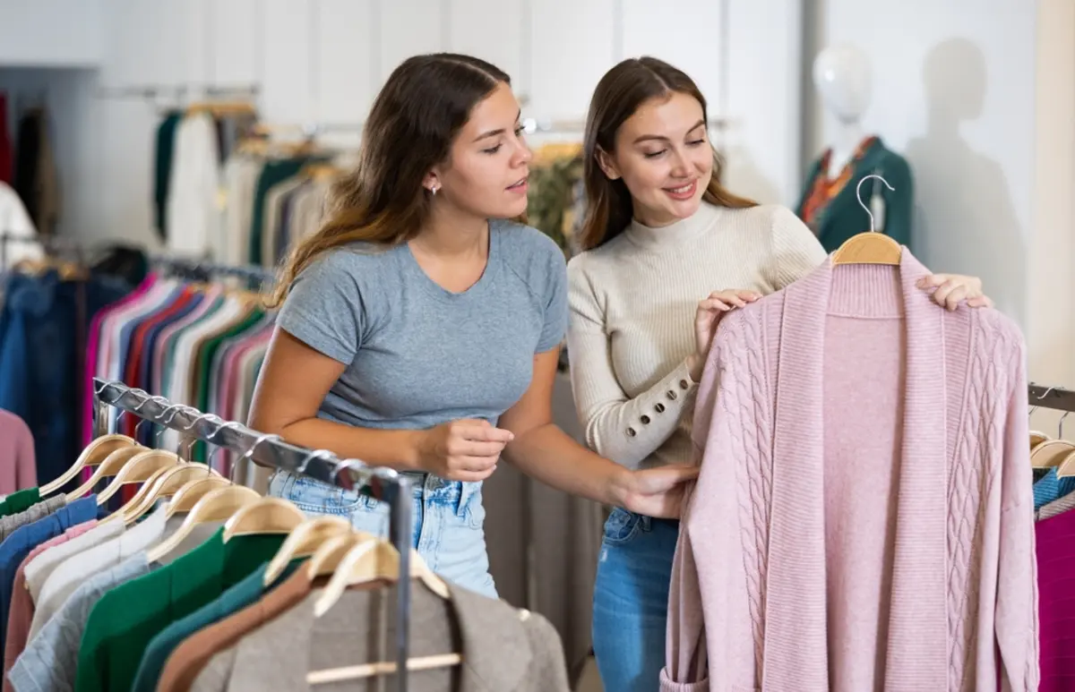 めいっ子が市の「ファミリーサポート」で買い物の手伝いをしてもらったそうですが、高齢者でも使えるのでしょうか？ やはり高額ですか？