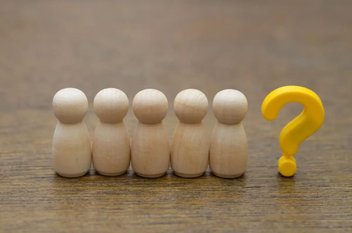 父が亡くなった後、借金があることが判明しました。母・私・妹の3人全員が相続放棄をしています。この場合、父の借金はどこへ行くのでしょうか？