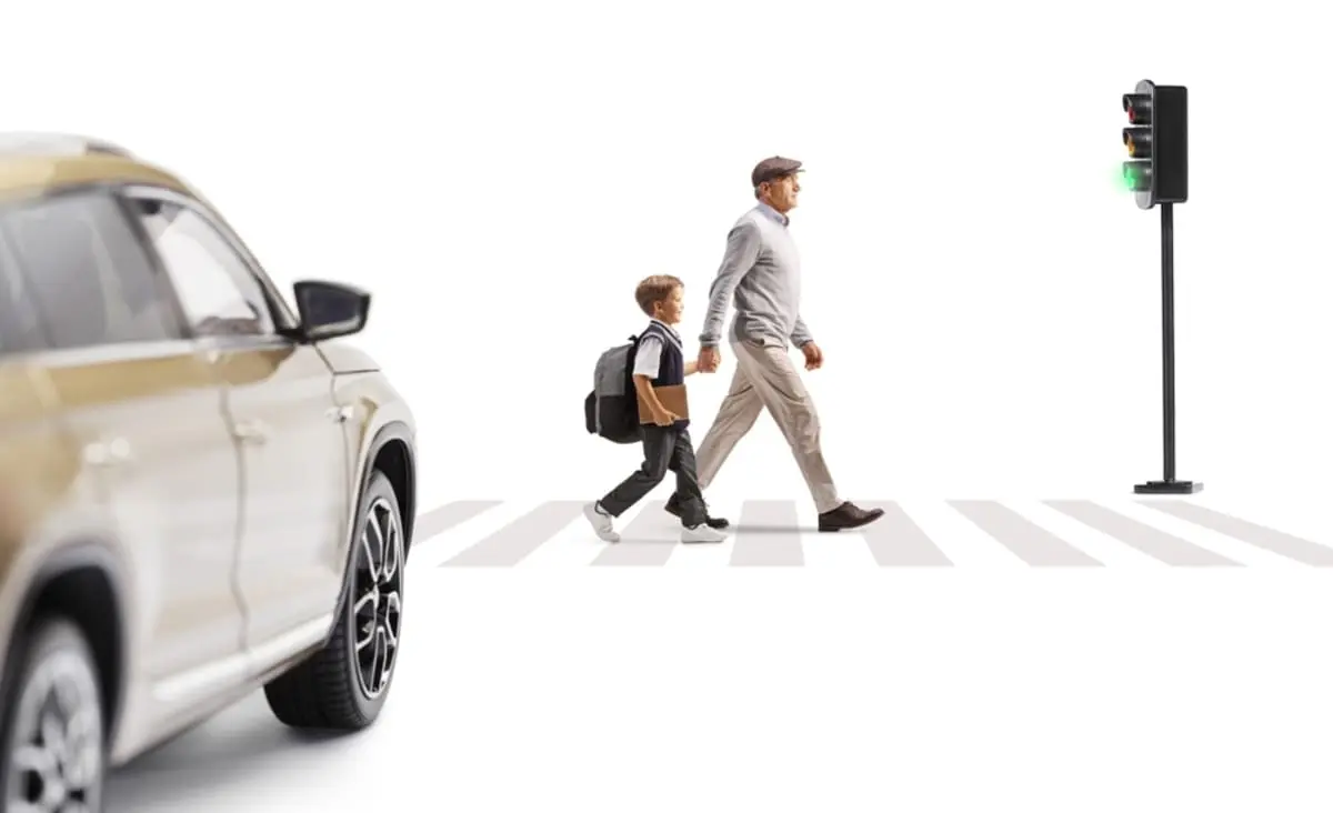 信号なしの横断歩道で「歩行者が譲ってくれた」のに“反則金9000円”!? お互い合意で“危険はない”はずなのに、なぜ歩行者を優先する必要があるんですか？ トラブル回避の方法を確認