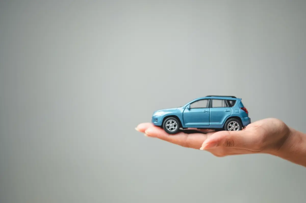 車をほとんど運転していないのに、今年も自動車税の納付書が届きました。乗る回数が少なくても同じように払う必要があるのでしょうか？