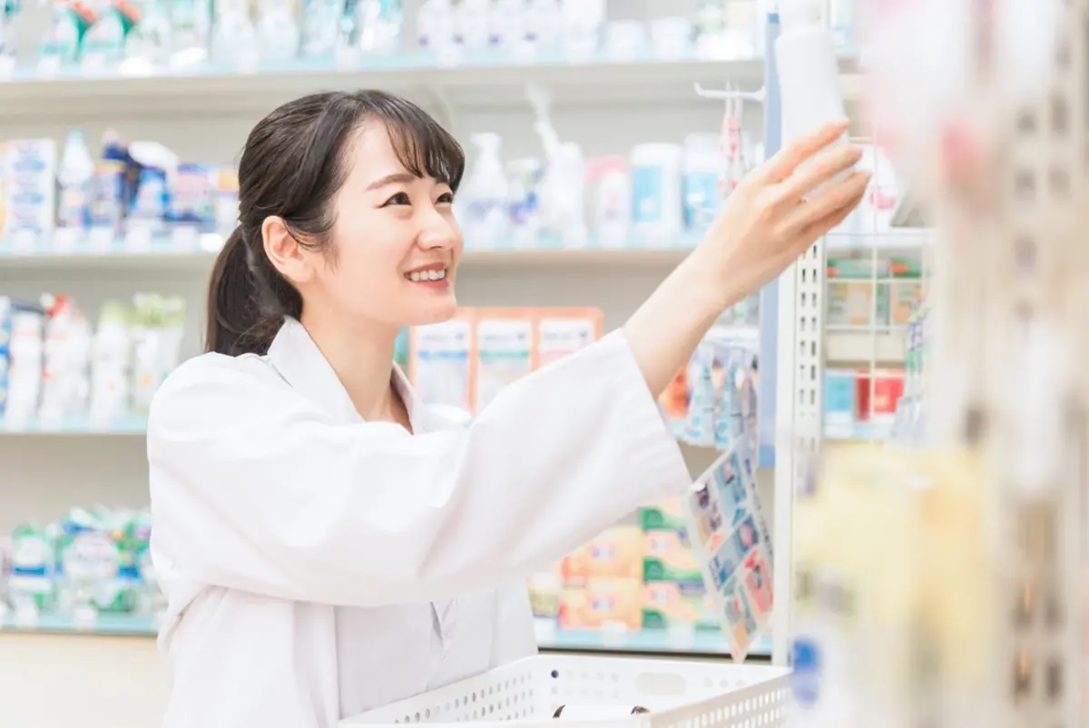 薬剤師の娘が、“薬局勤務”か“病院勤務”かで迷っています。仕事内容や年収の違いはありますか？