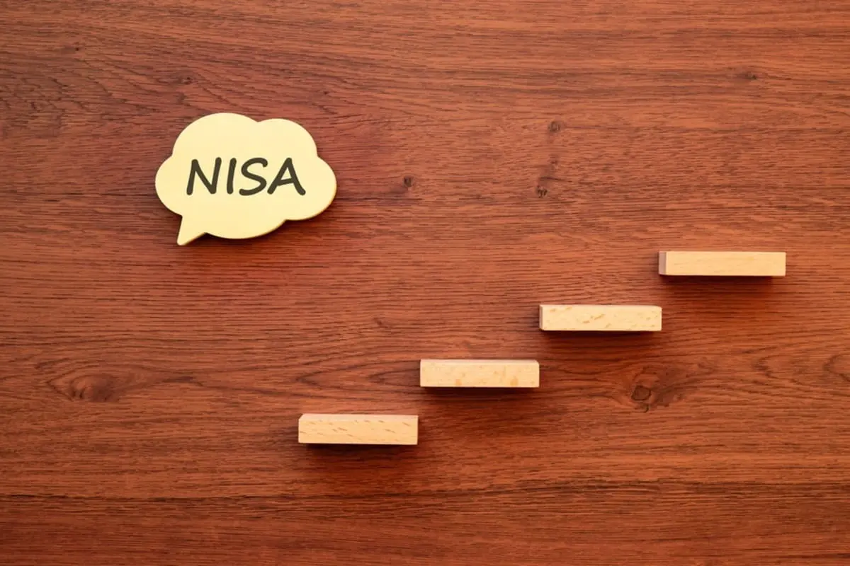 20代からNISAを「月3000円×10年」続けたけど、運用収益わずか「10万円」に愕然…もし当時「月1.5万円」だったら、30代の今“200万円の差”になってた!? 複利の力を確認