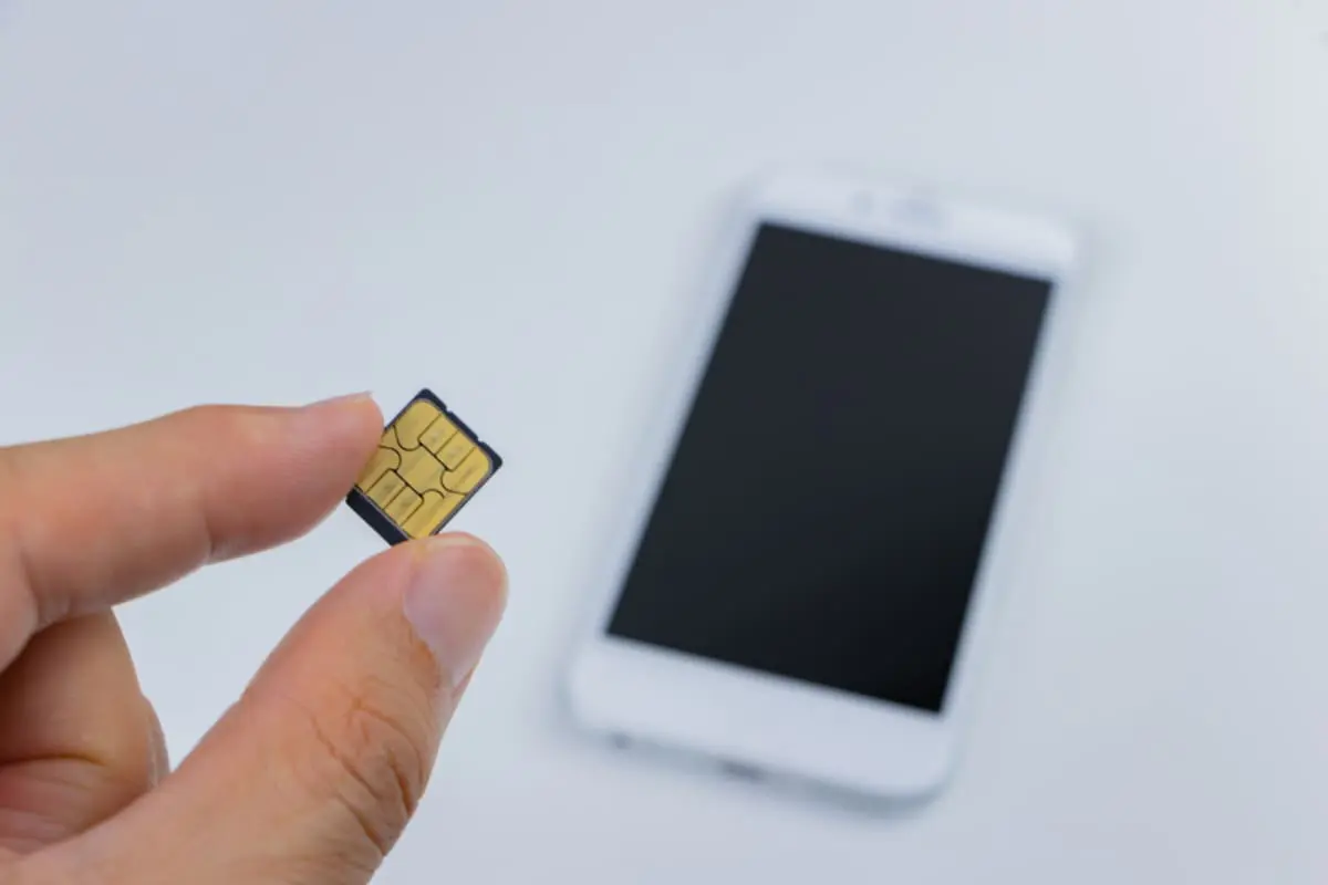 毎月のスマホ代が「6000円前後」かかっています。知人は「格安SIMならかなり下がる」と言いますが、データ容量が同じくらいでも月額はどれほど変わりますか？