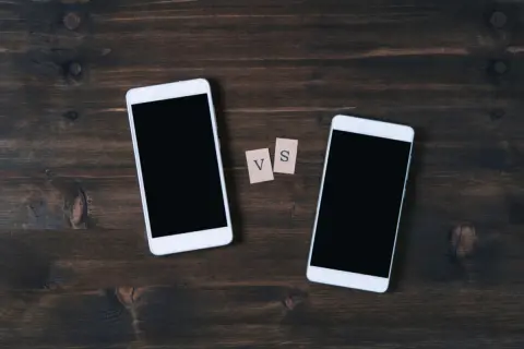 私が「約10万円」で買ったiPhoneを友人はたった「24円」で買ったそうです！ 同じ機種なのにどうしてこんなに差があるんでしょうか？
