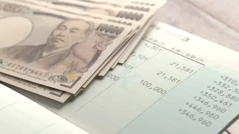 父が“タンス預金300万円”を「NISAでオルカンに一括投資する」と言っていました。安全のために“分割か積み立て”のほうが良いですよね？「10年後の資産額」を比較