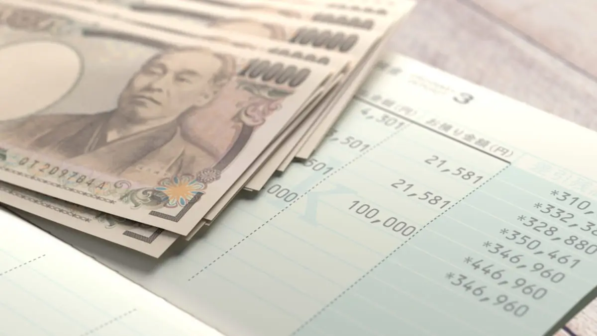 父が“タンス預金300万円”を「NISAでオルカンに一括投資する」と言っていました。安全のために“分割か積み立て”のほうが良いですよね？「10年後の資産額」を比較