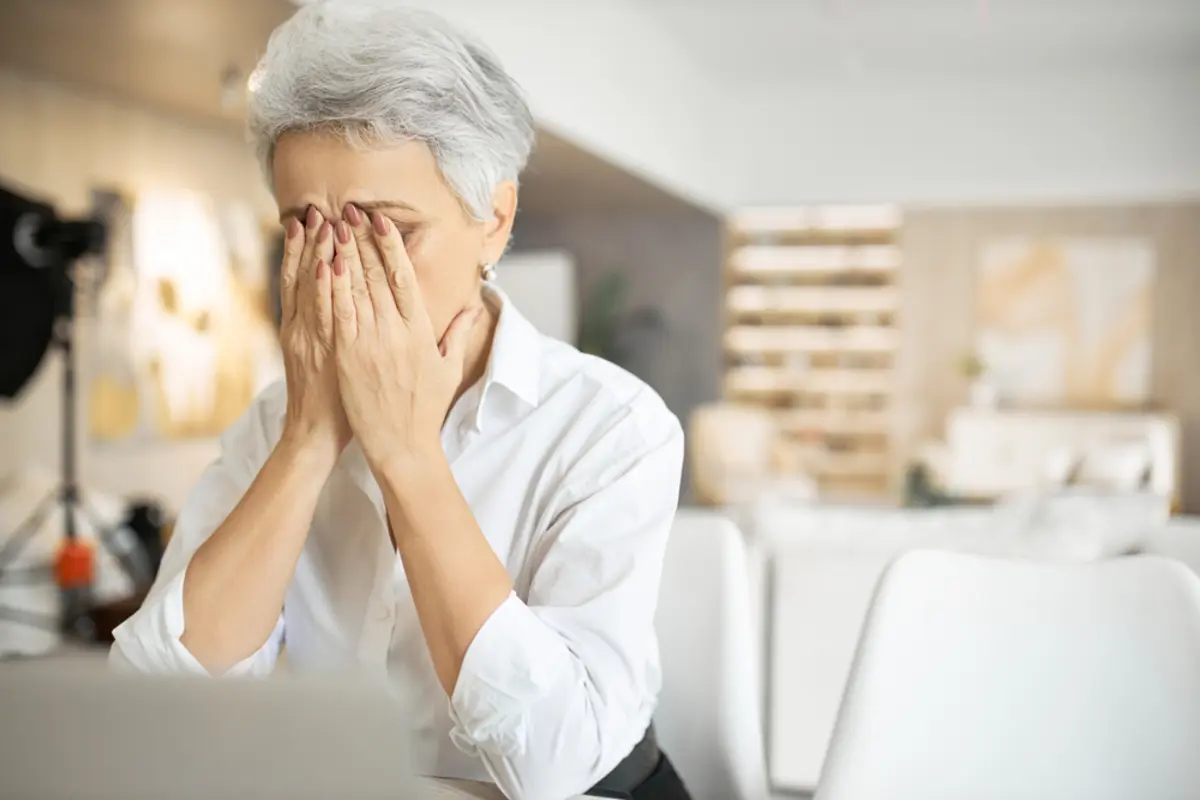 父が亡くなり、母は「年金16万円＋遺族年金5万円」受け取れるはずが、なぜか「遺族年金は受け取れません」と言われ驚愕！ 父は「年収700万円」で保険料も納めてたのに…併給調整の注意点とは