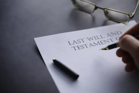 遺産「2000万円」、兄だけが親の介護をしていたので「多めに相続したい」と言っています。遺言書がない場合でも認められるのでしょうか？