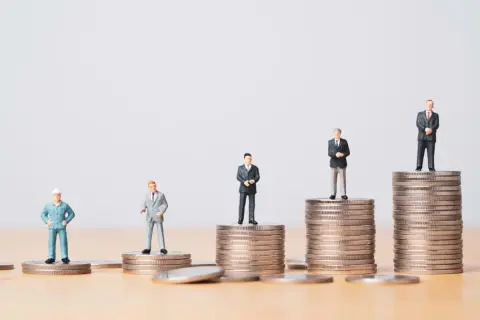 「年収1000万円」を超えると“手取り”は意外と伸びない!? 500万円世帯と比べて「手取り1.6倍しか違わない」なんて…どれだけ“税金・社保”を引かれるの？ 手取りを最大化する方法とは