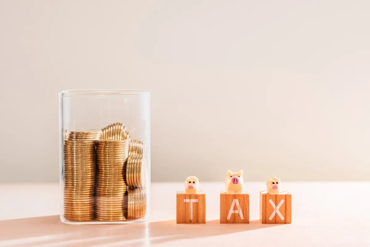 父名義の預金とは別に、母が“へそくり”のようなお金を持っていることが分かりました。家族のお金なら同じような気もしますが、相続税を考えるうえでは名義が重要になるのでしょうか？