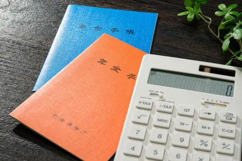 年金を70歳で受け取り「15万→21万円に増やす」と意気込む夫。もし“68歳で死亡”すると「受け取れなかった年金」は遺族年金などに反映されますか？ 結局「払い損」になってしまうでしょうか？