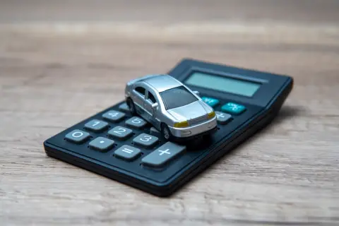 車に荷物を積みっぱなしにしていたら、夫から「燃費が悪くなる」と言われました。「10kg」ほどの荷物でも、ガソリン代は変わるのでしょうか？