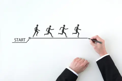 40代会社員で年収「600万円」です。同年代の友人は住宅ローンを組み、子どもの教育費も払っているのに余裕があるように見えます。自分の年収は平均より低いのでしょうか…？