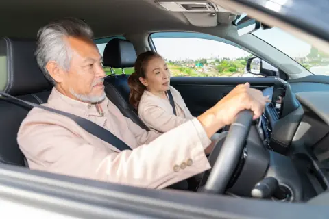 実家の父が「車をあまり使わなくなったのに、なぜかガソリン代が減った気がしない」と不思議がっています。走行距離が短くても、使い方によっては燃費が悪くなることもあるのでしょうか？