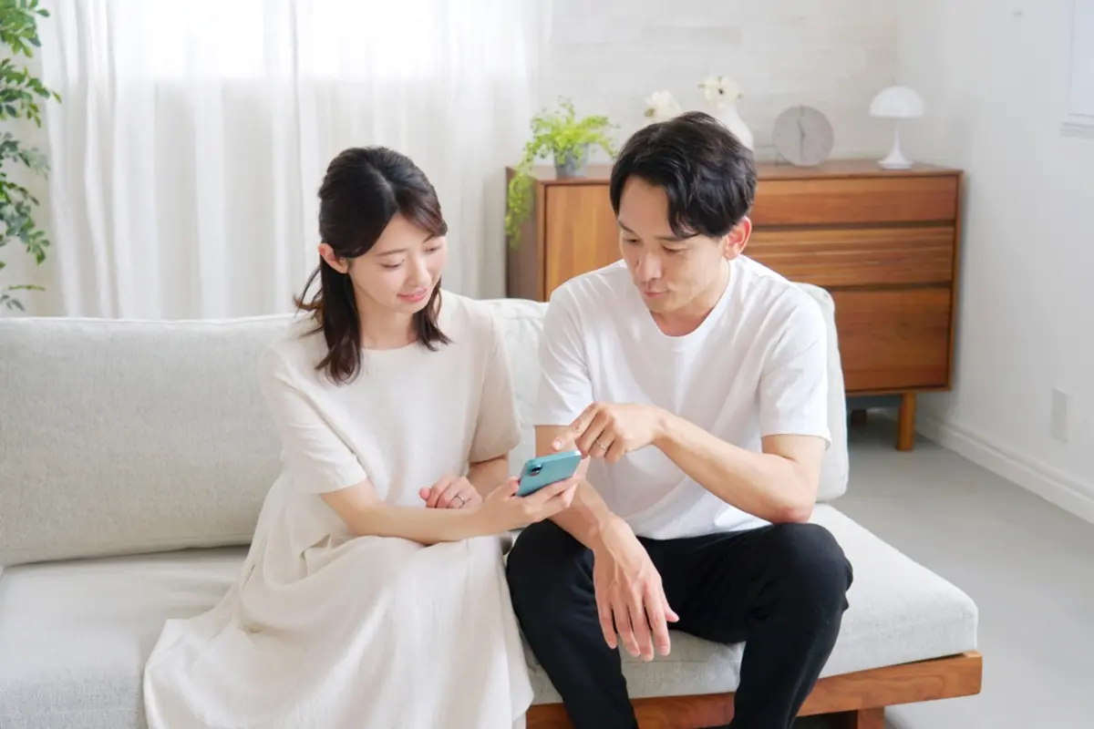 夫婦でボーナスの使い道が合いません。私は預金、夫はNISA派なのですが、将来のお金を考えるとどちらを優先すべきですか？