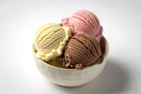 アイスは“嗜好品”だから節約すべきと夫に言われました。年間で見ると、アイスクリーム代は平均どれくらいになるのでしょうか？