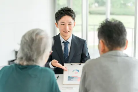 友人が「自分も実際に利益が出ている」と言って投資を勧めてきました。本人はだますつもりはなさそうですが、それでも詐欺的な話に巻き込まれることはあるのでしょうか？